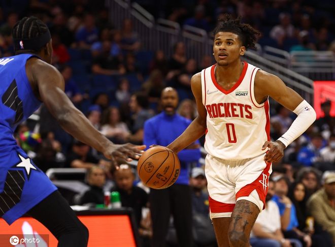 这为她在与 这为她在与