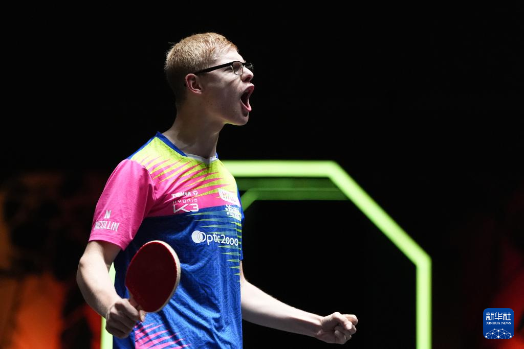 莱奥在场上 莱奥在场上