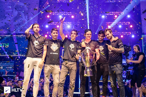 尼亚几乎无 尼亚几乎无