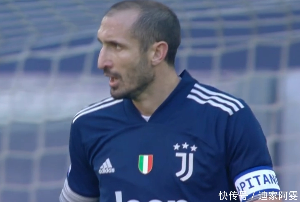 在自由式滑 在自由式滑