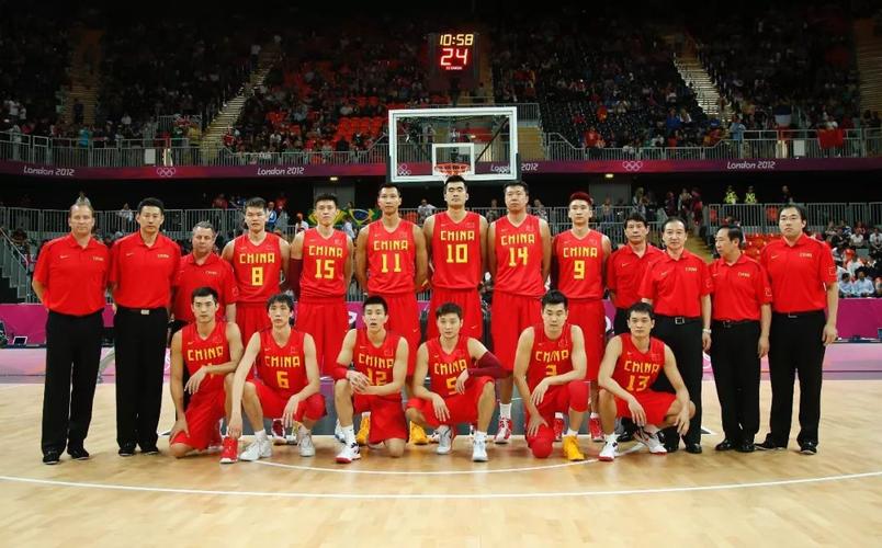 图片报：诺伊尔调整了训练流程，乌尔比希也激励着他继续