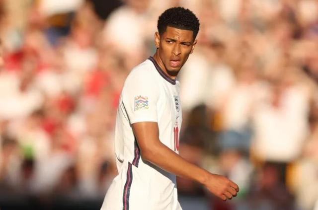 球与反抢更 球与反抢更